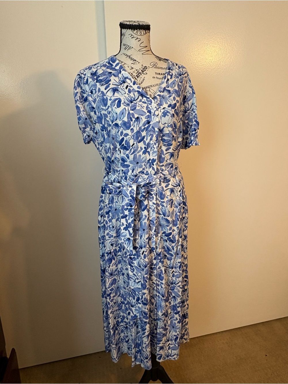 croft & barrow Blue and White Floral Midi Dress with Tie Waist
